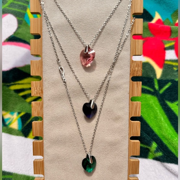 N36. Swarovski Heart Crystal light Rose, Green, or Blue Silver Necklace - Picture 5 of 5